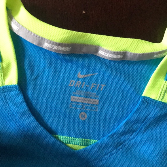NIKE Dri-Fit top - Picture 2 of 4